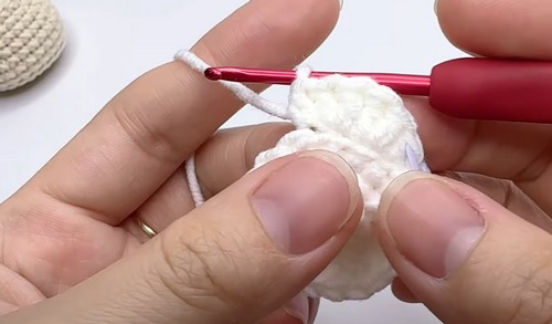 How To Crochet Mini Birthday Cake 1