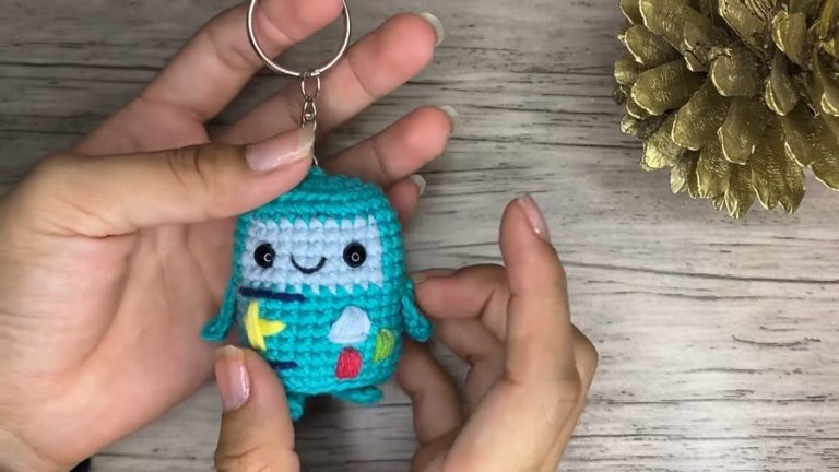 Step-by-Step Crochet BMO Amigurumi Pattern for Playful Keepsake